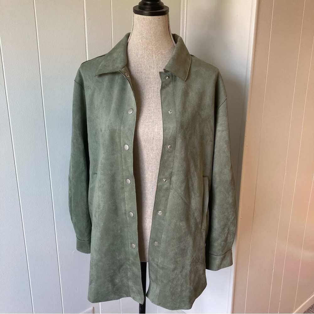 MarlaWynne Collared Sage Green Shirt Jacket Medium with snap buttons